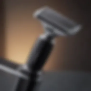 Elegant Precision Razor Elegant razor with precision blades for a smooth shave